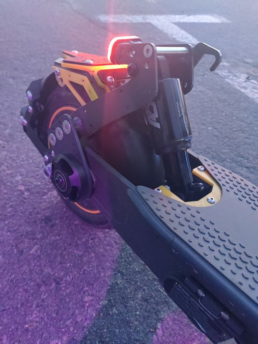 Быстрый  Электросамокат Ninebot MAX AWD