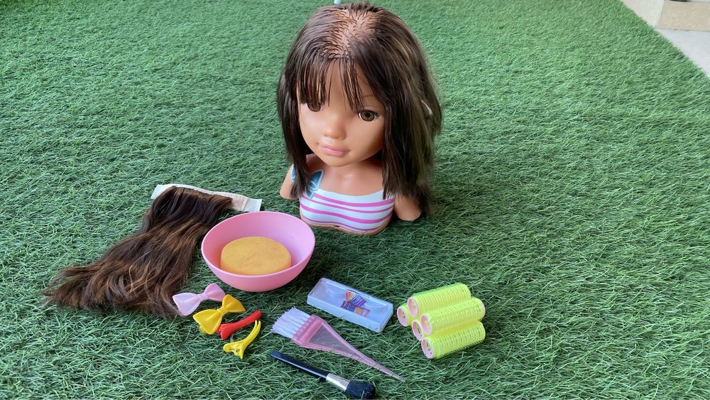 Nancy penteados busto mais acessorios