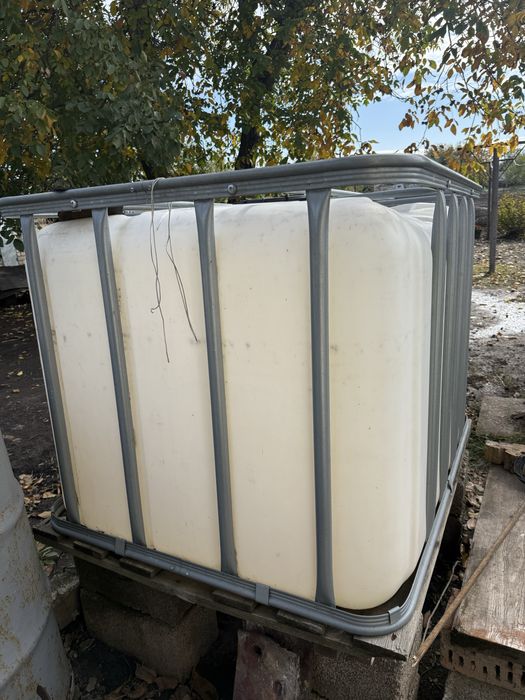 Бочка єврокуб з під дощової води