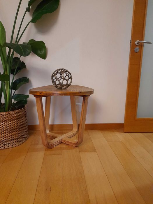 Mesa de Apoio - Design de Autor