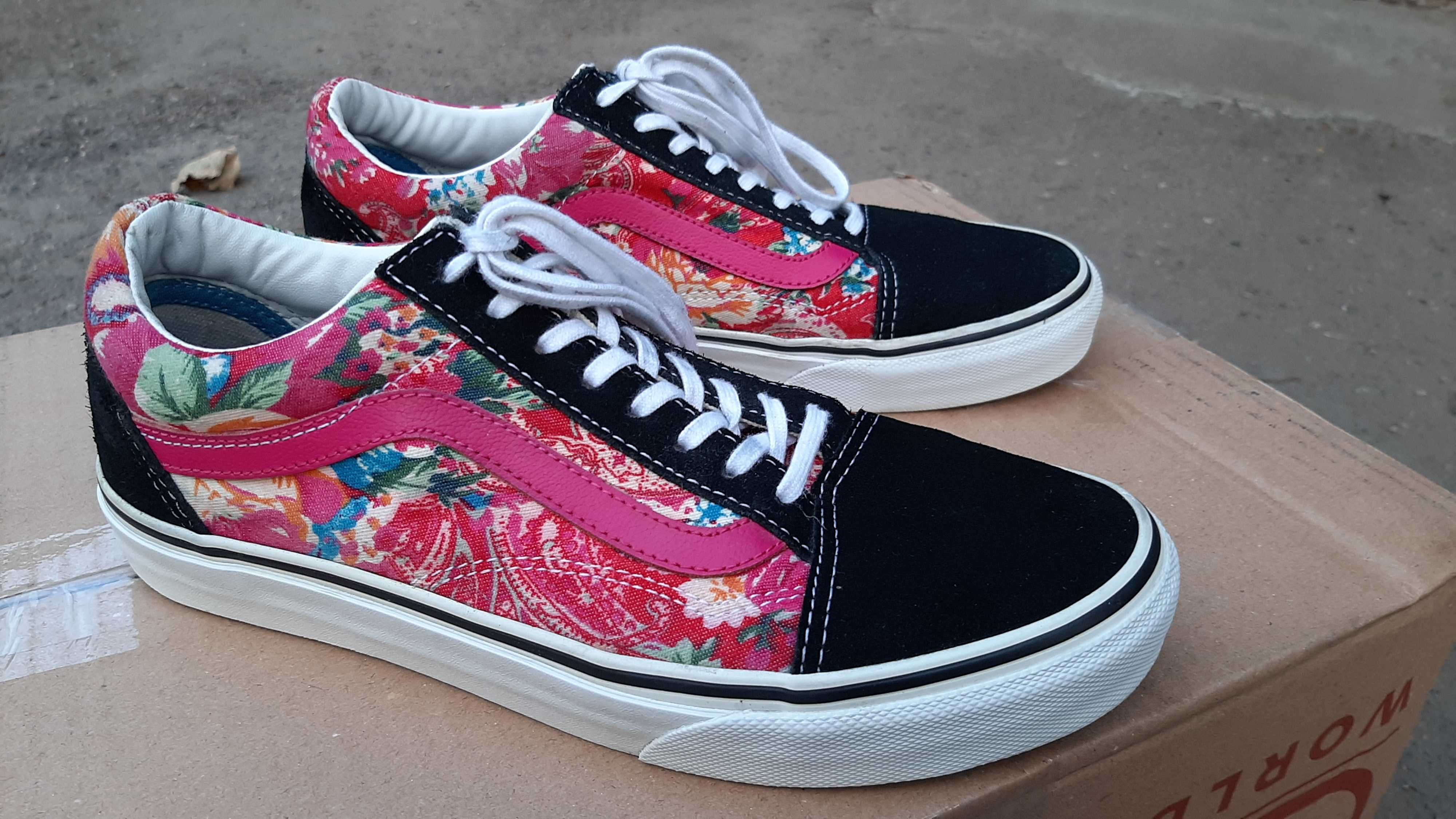 Ванс мокасини 39 розмір 25 см стелька Vans women US 8.5