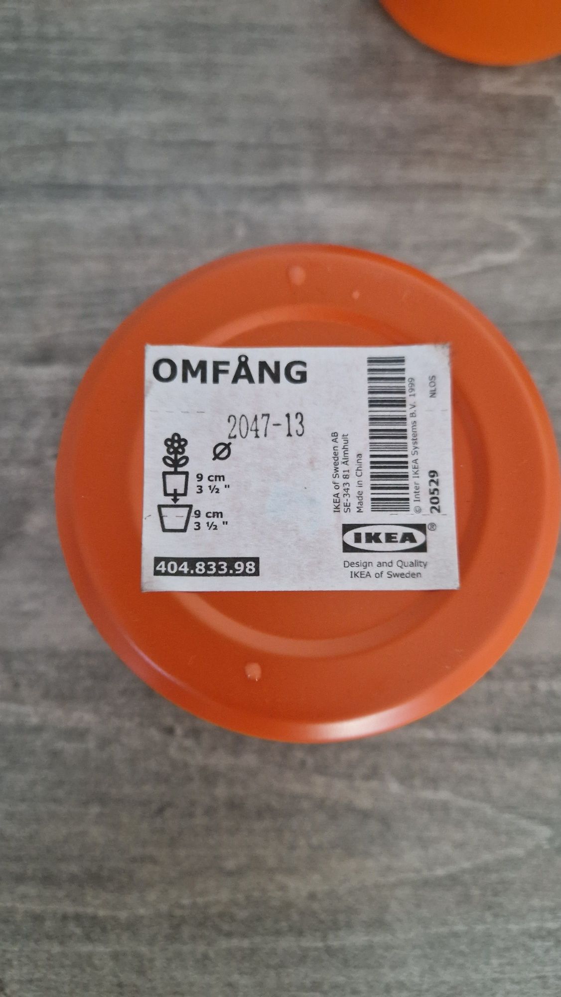 Dwie osłonki doniczek Ikea