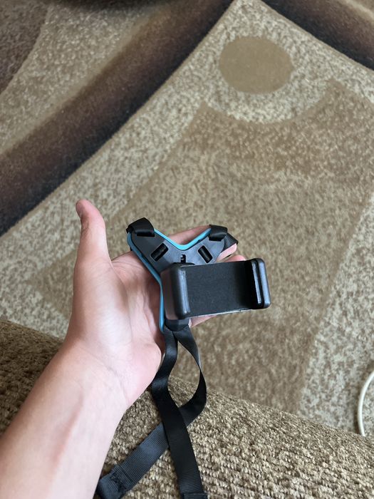 продам крепление на шлем для телефон