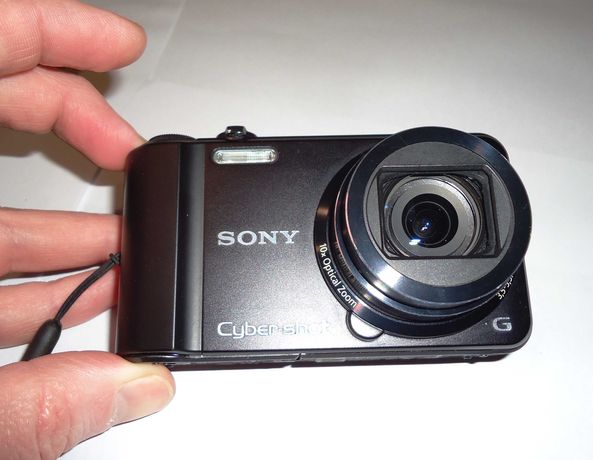 Фотоапарат Sony DSC-H70