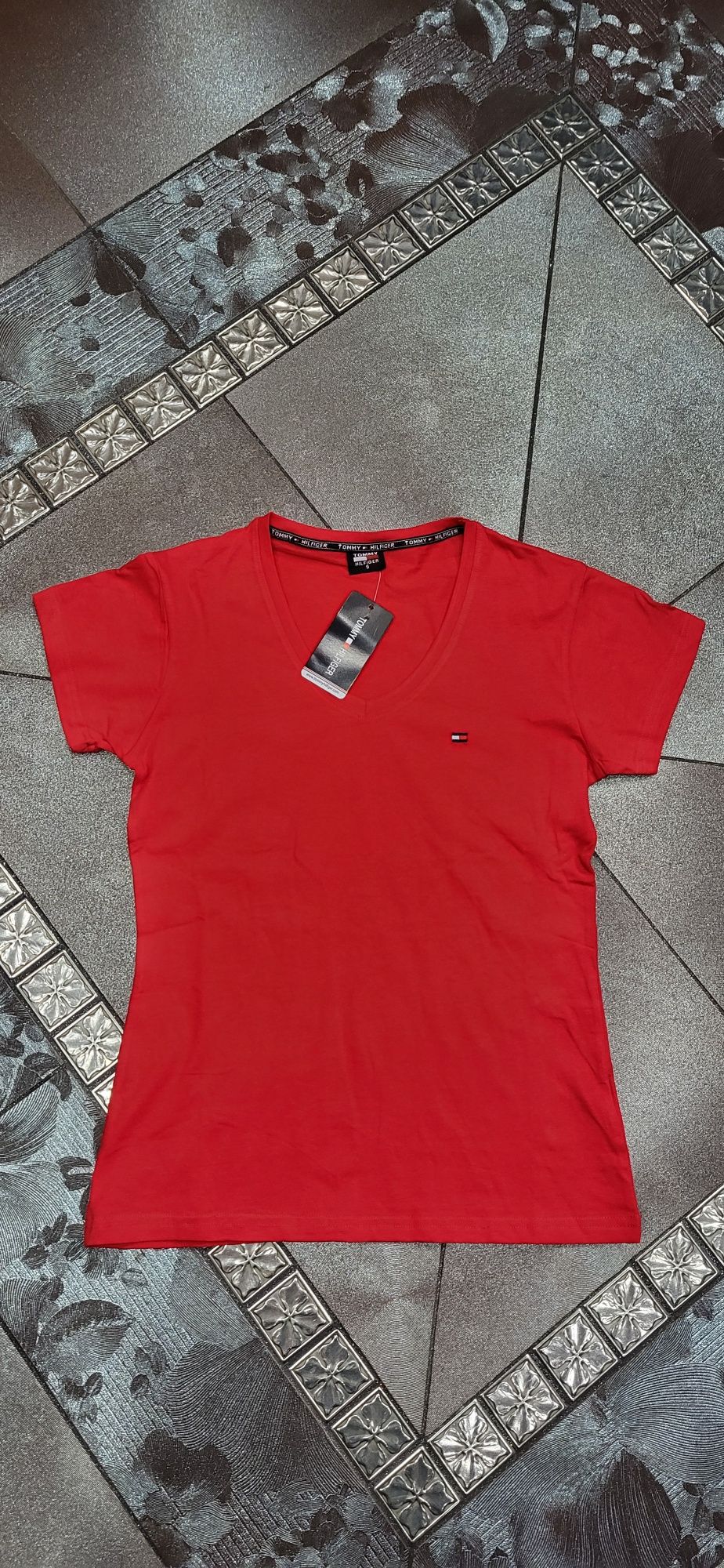 Th tommy czerwona koszulka damska dekokt serek premium S