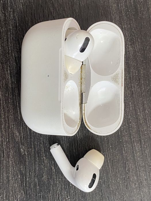 Кейс AirPods pro б/в