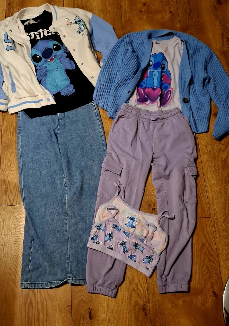 Zestaw ubranek dla dziewczynki Stitch 140