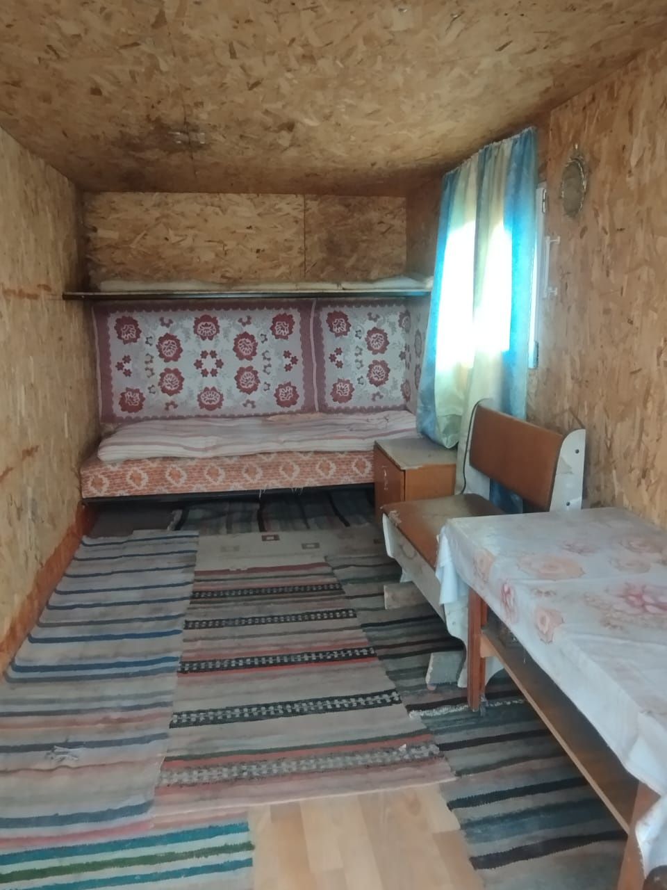 Продам ВАГОНЧИК( БИТОВКУ) на колесах.