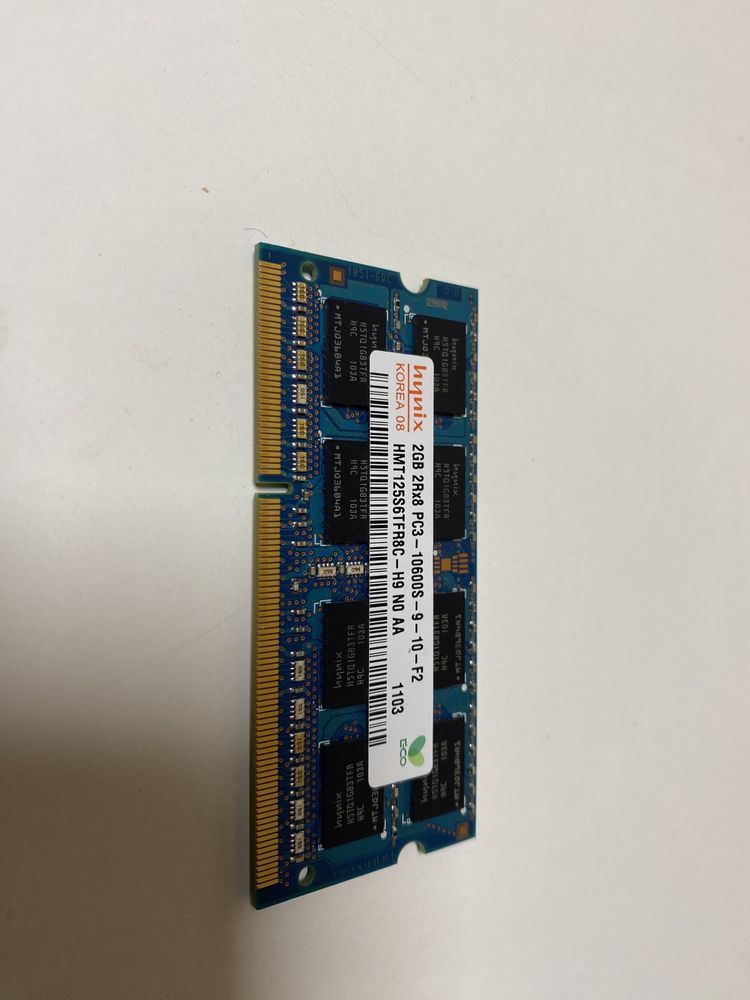 Pamięci RAM Hynix HMT125S6TFR8C-H9 2GB