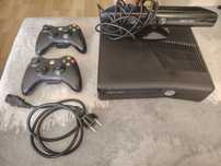 XBOX 360 + 2 pady + KINECT