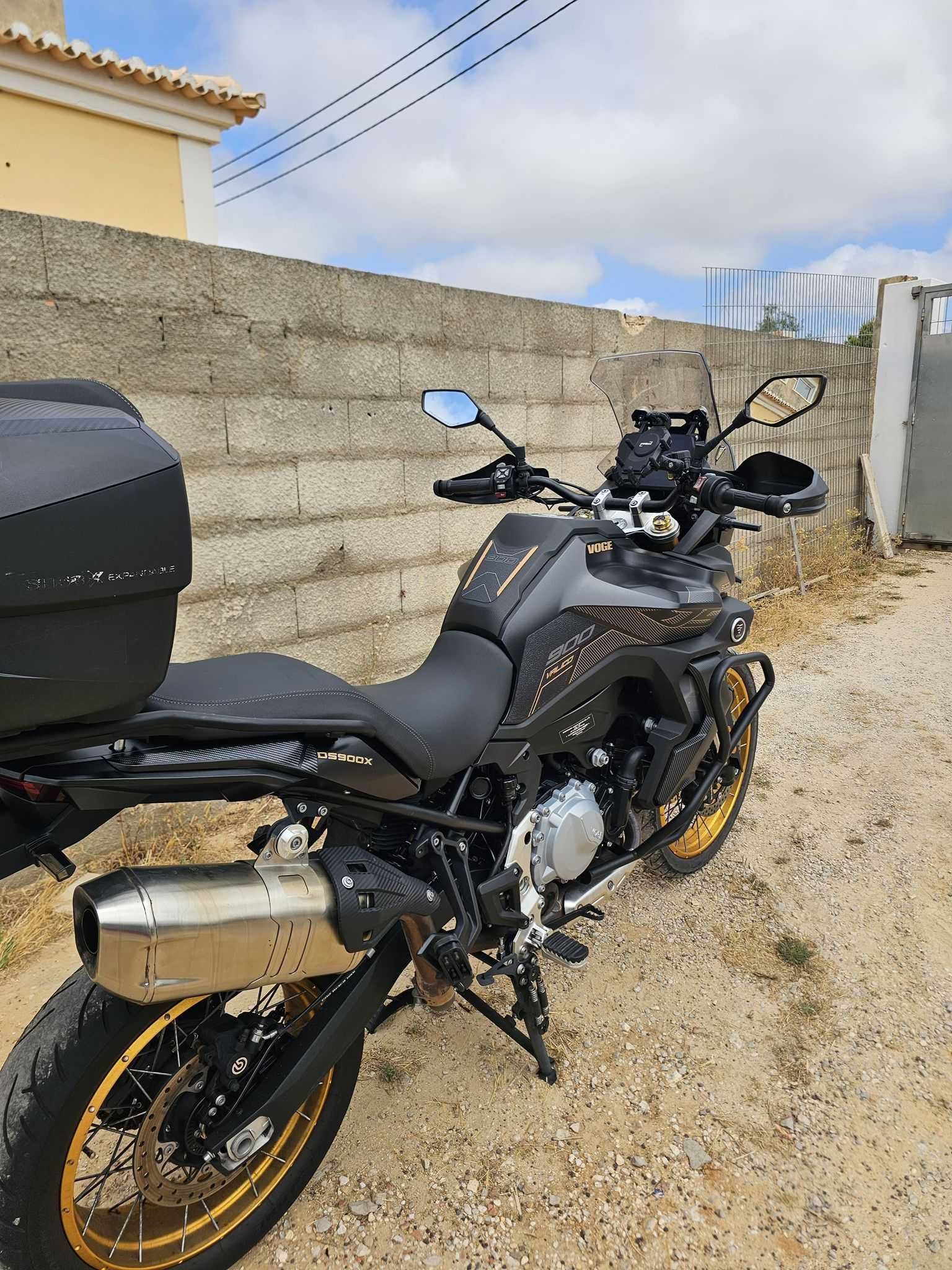 Voge 900 DSX  como nova