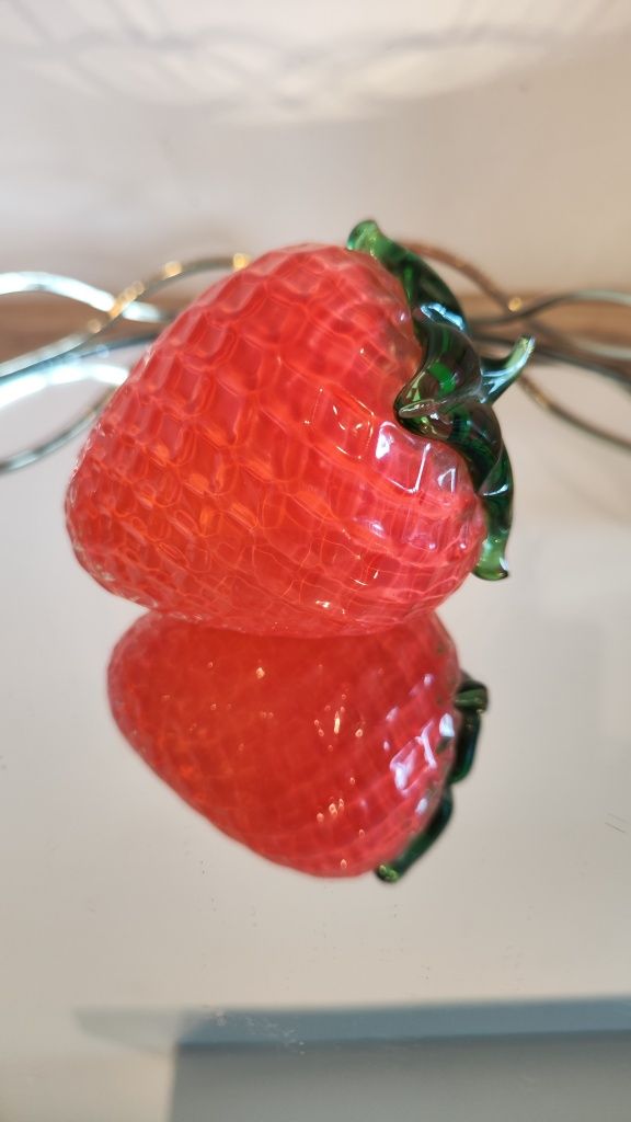 Szklany owoc truskawka szkło