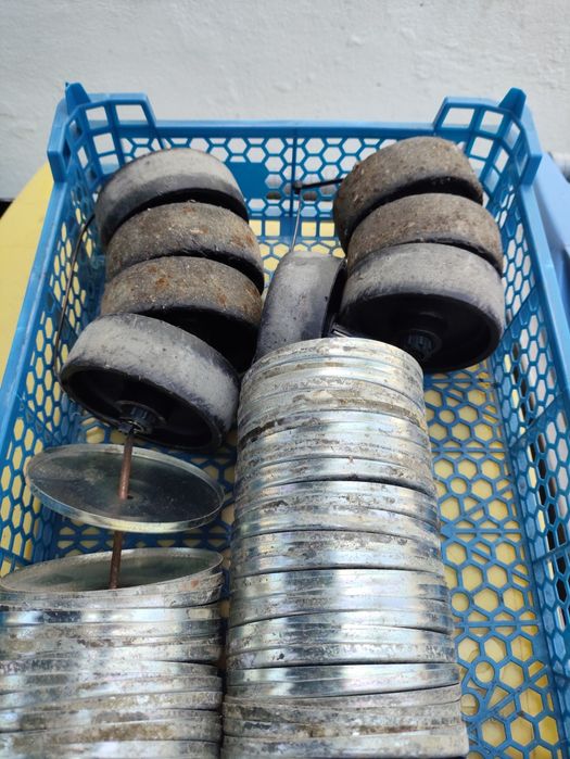 Rodas pretas plástico 100x35 Parafuso M6