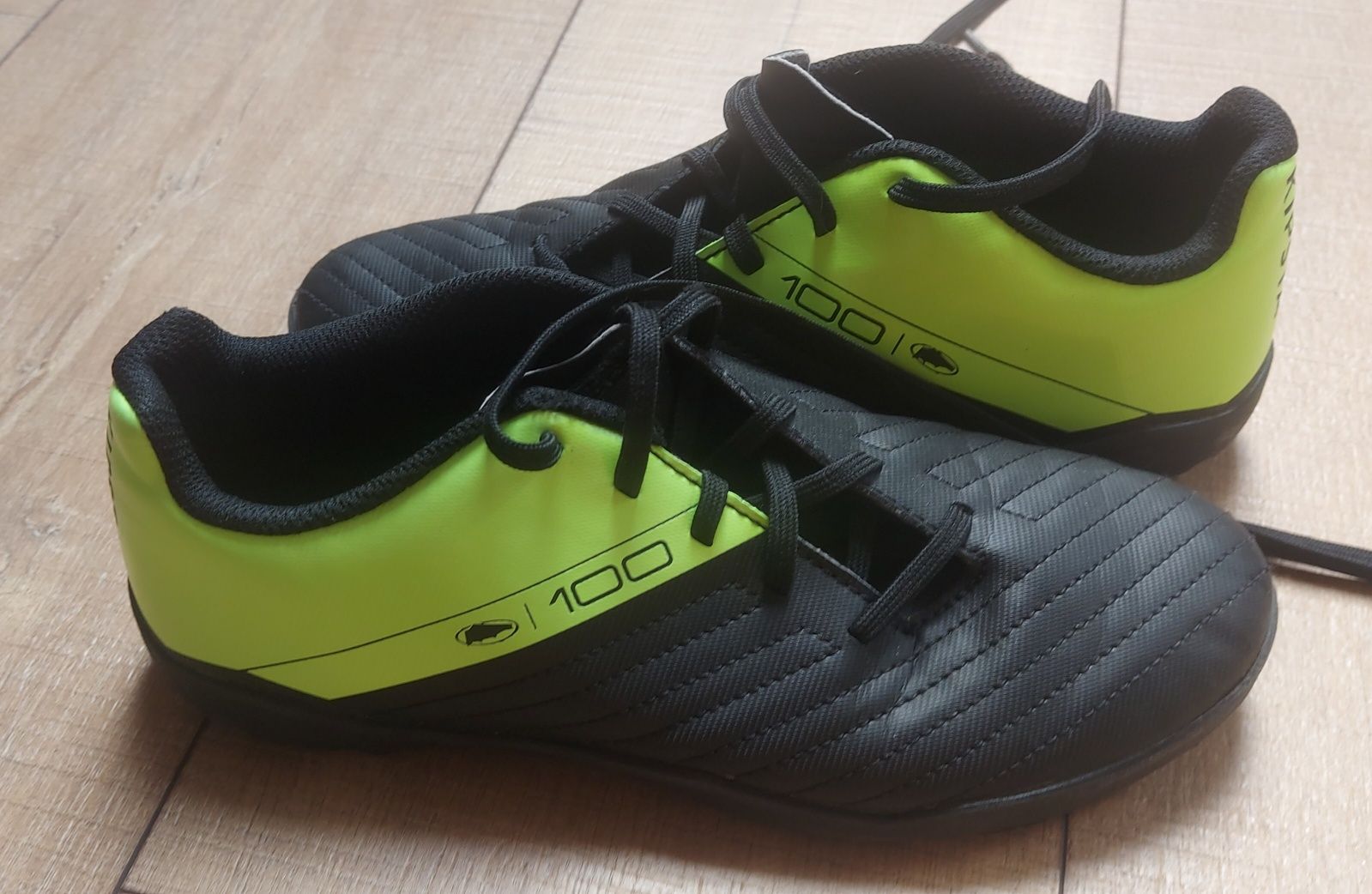 Buty do piłki nożnej Kipsta 100 Easy Turf TF sznurowane