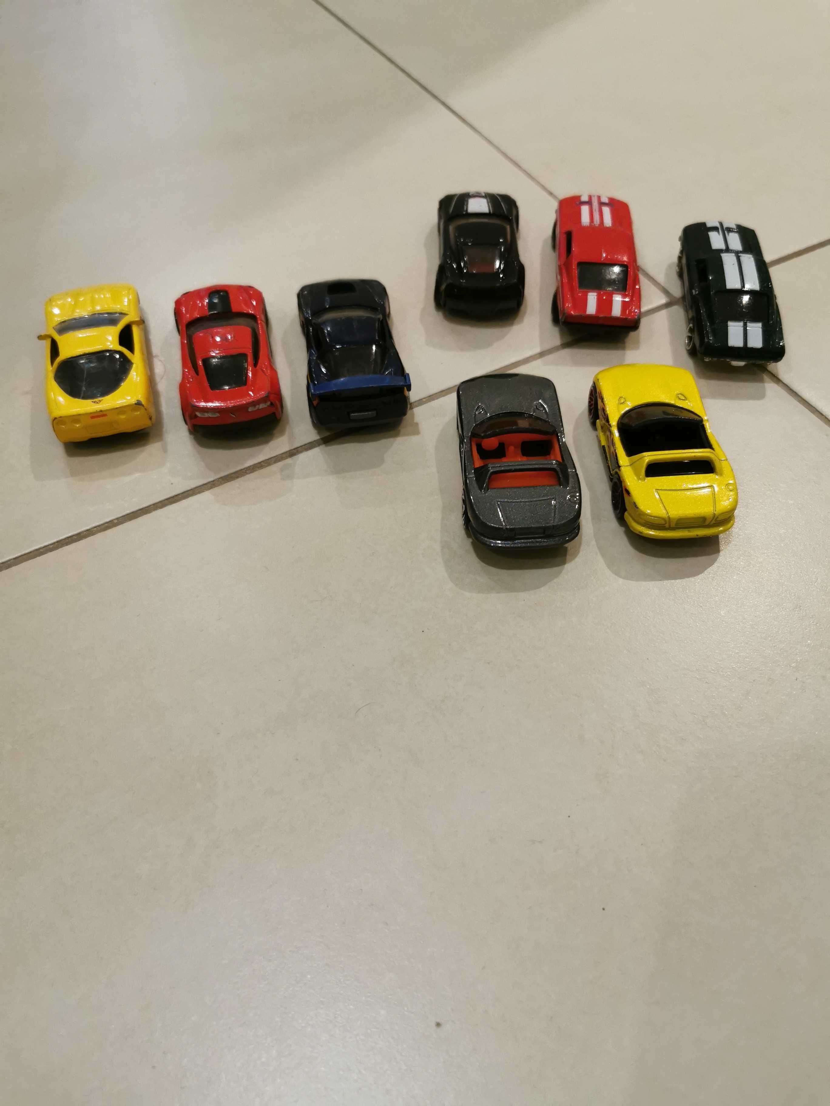 Dodge viper, Ford Mustang, corvette Chevrolet