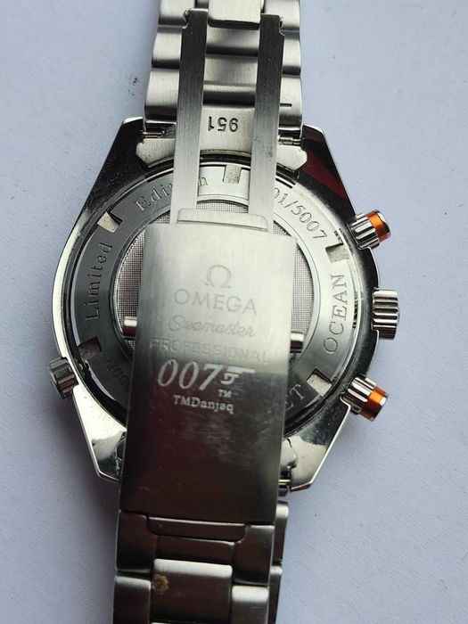 Годинник хронограф кварц , крупний чоловічий гарний робочий стан