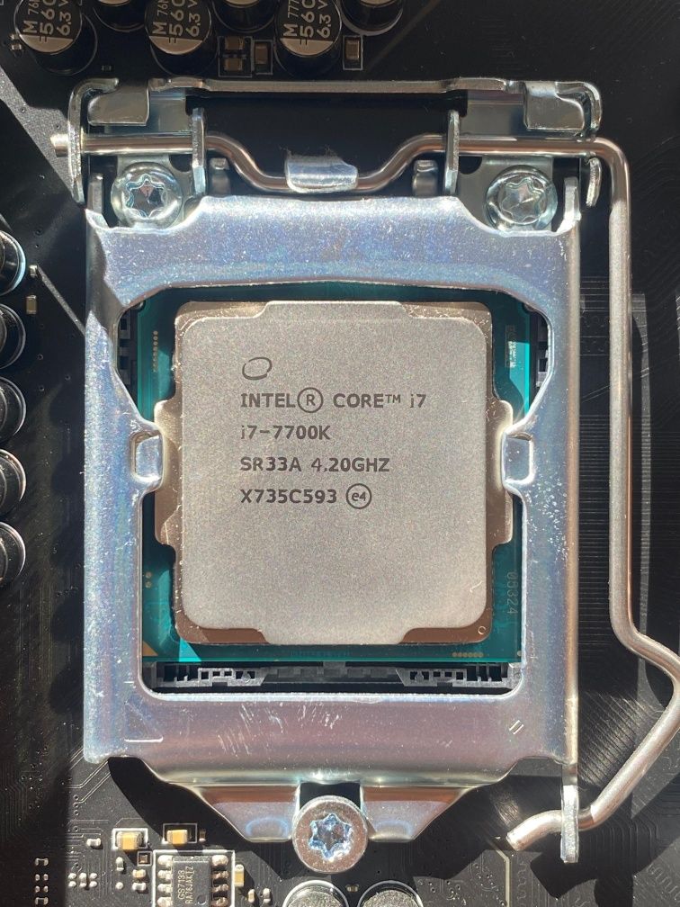 Bundle msi z270 + 7700k + 16GB RAM (2X8)