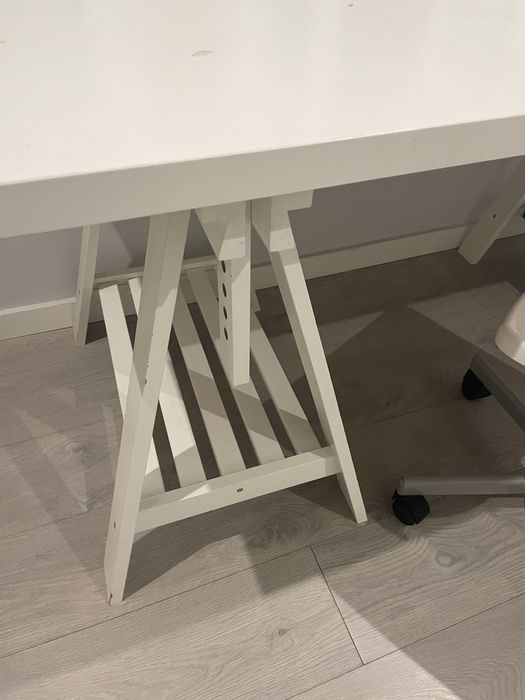 Secretaria mais cadeira