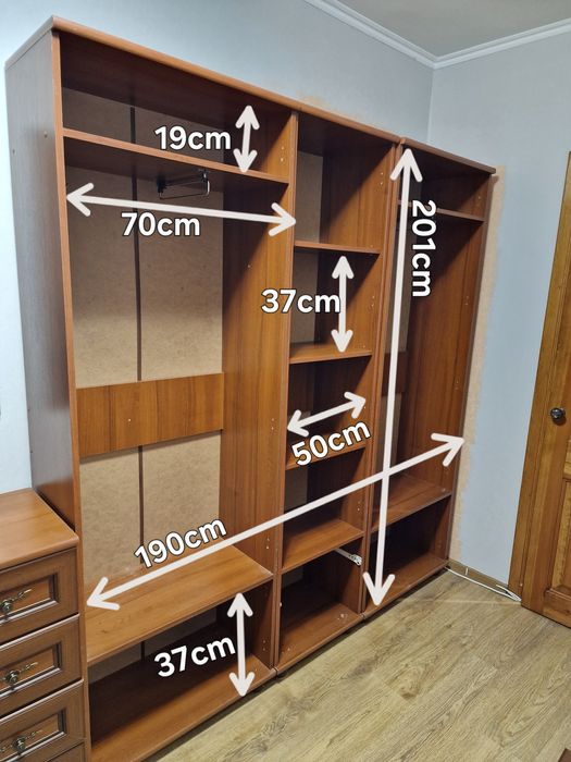 Шафа (201×190×36) з комодом (86×75×38) у гарному стані