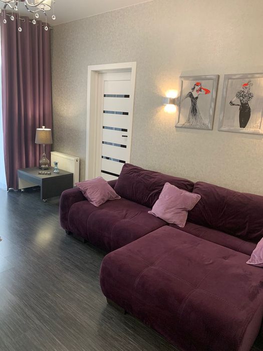 Аренда сучасноїї 2-х кімнатної квартири. Центр.