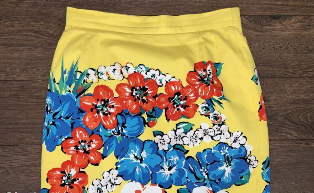 Стильная яркая желтая юбка в цветы escada s,оригинал 100% хлопок