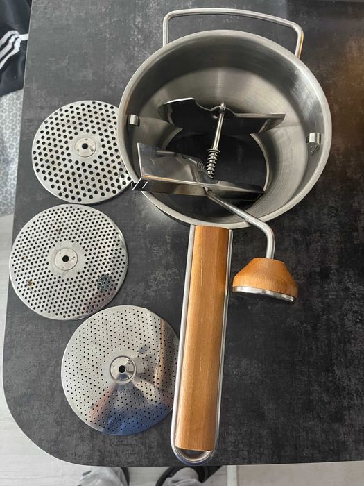 Młynek do Przecierania 2,3L Stal Dąb 3 Sitka Sosy Dżemy Mus DUŻY