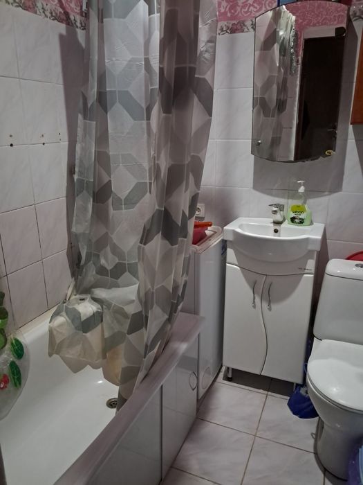 Продам двухкімнатну квартиру
