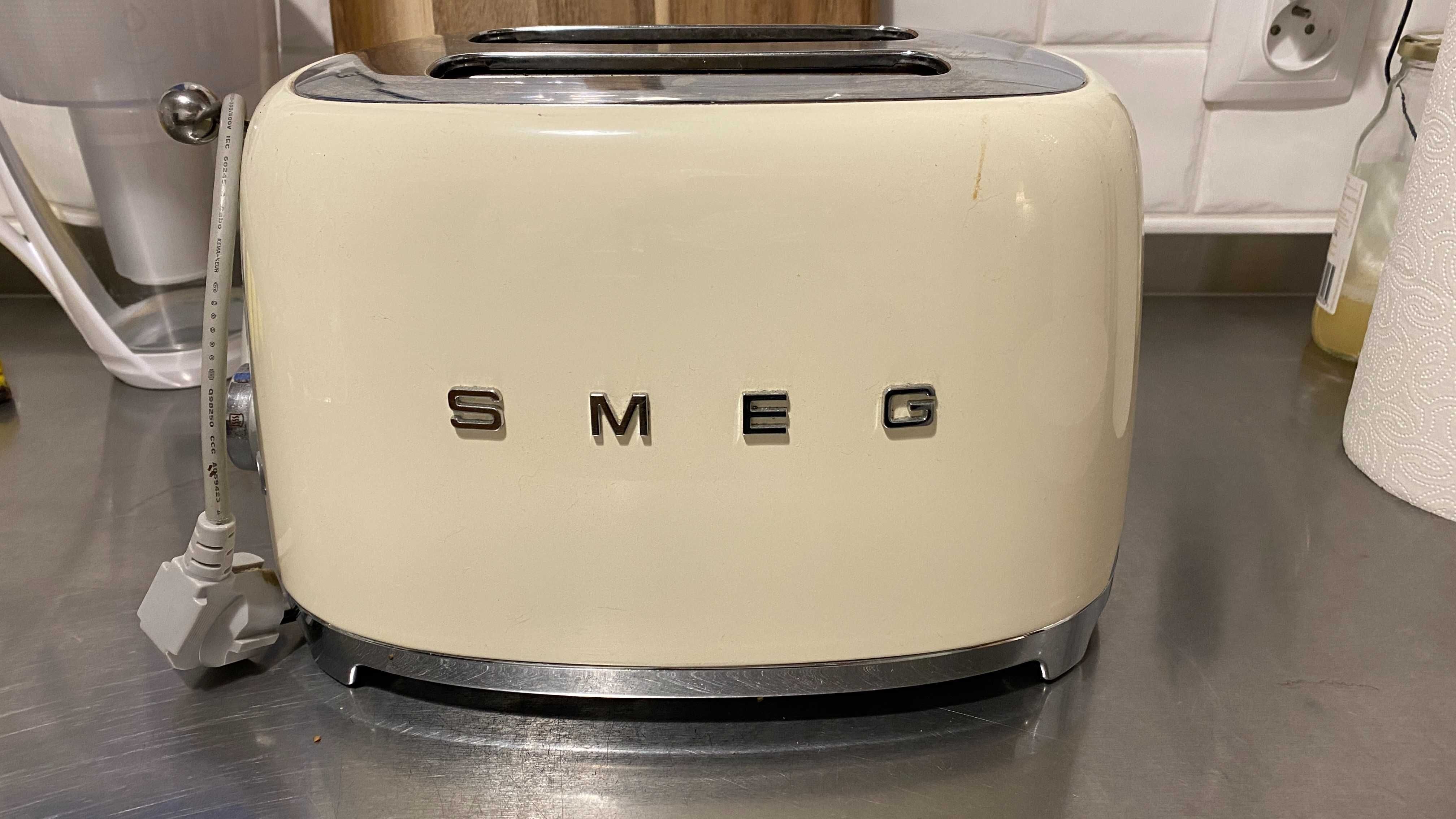 smeg toster kremowy