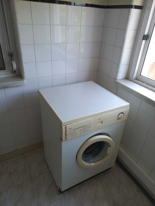 Vendo Máquina de Lavar Roupa