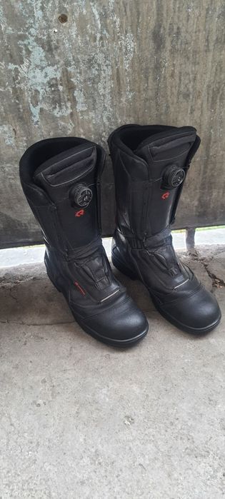 Мото взуття. Робочі чоботи пожежні.