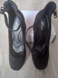 Nowe buty na obcasie