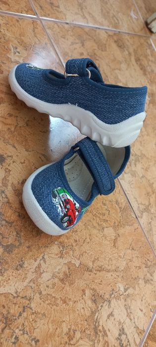 Дитячі тапки в садочок