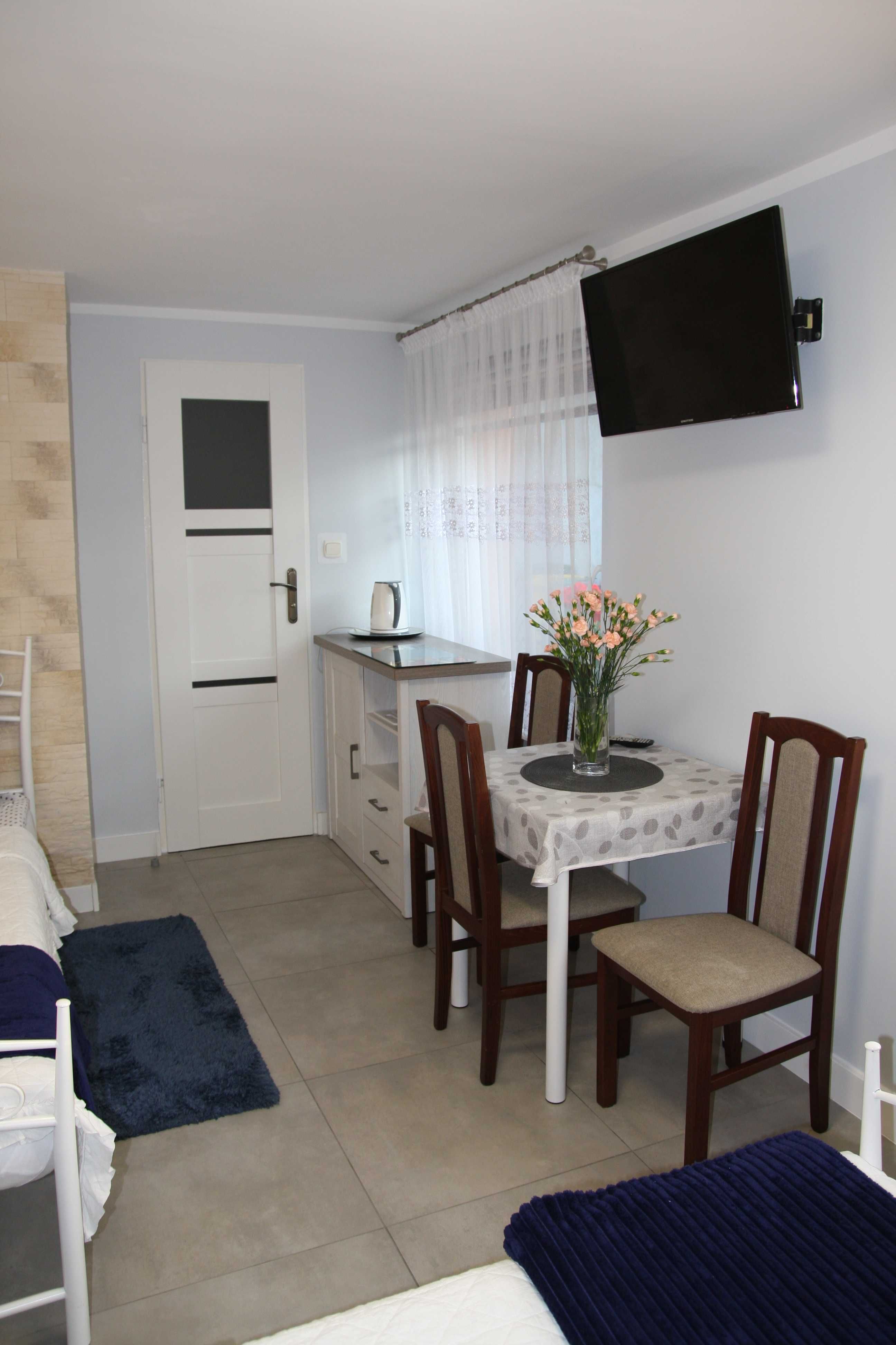 Pokoje i Apartament 2-4 os Wolny pokój 3-4 os w terminie 9.07 - 13.07