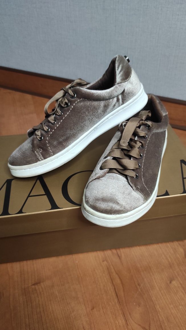 Велюровые кеды сникерсы от steve madden, размер 36