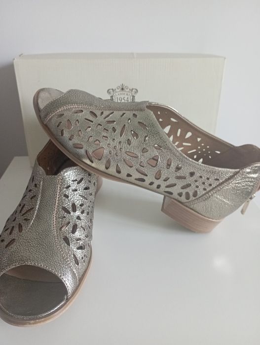 Złote sandały Lasocki rozmiar 40