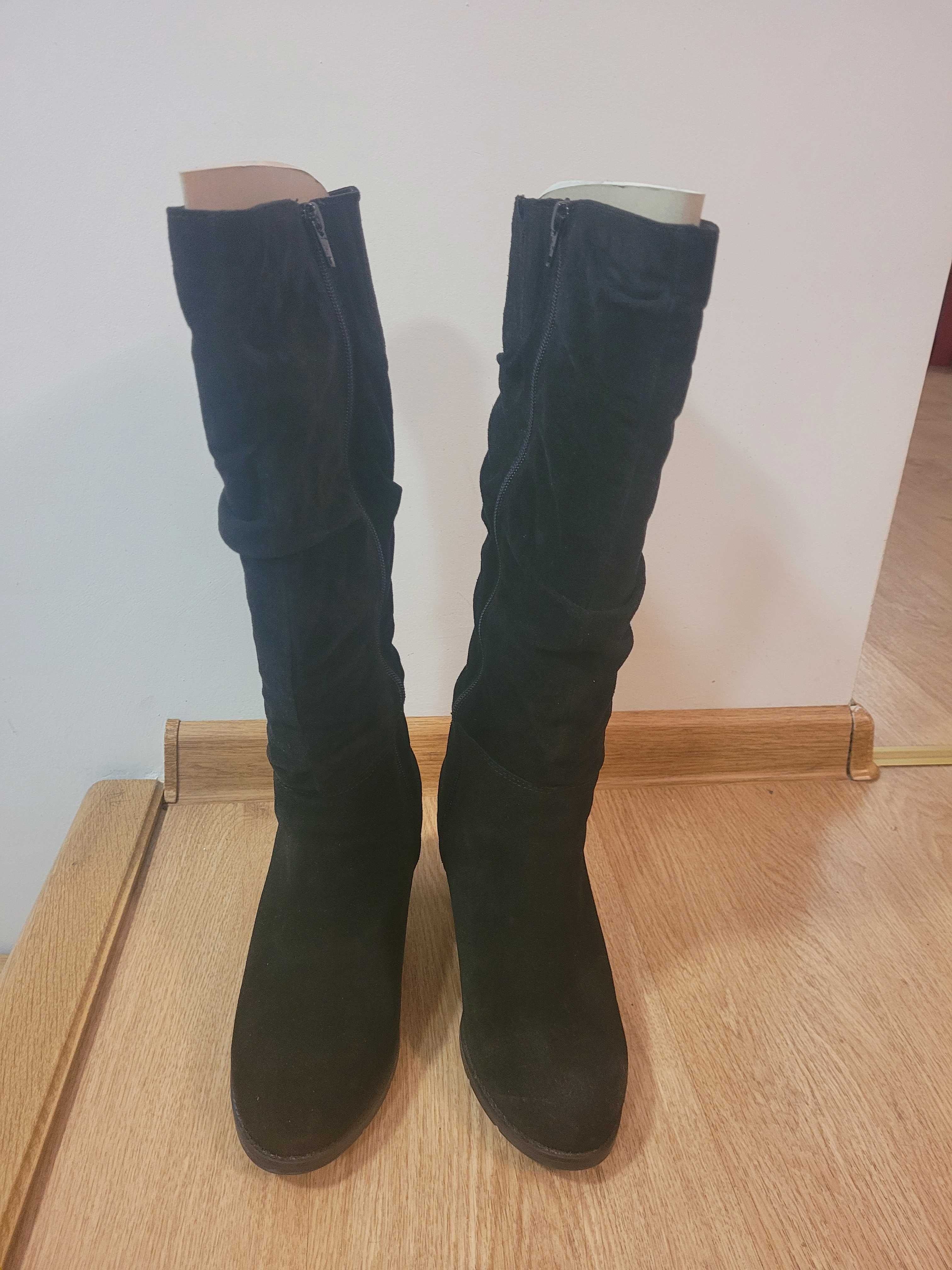 Kozaki damskie Tamaris zamszowe czarne 38