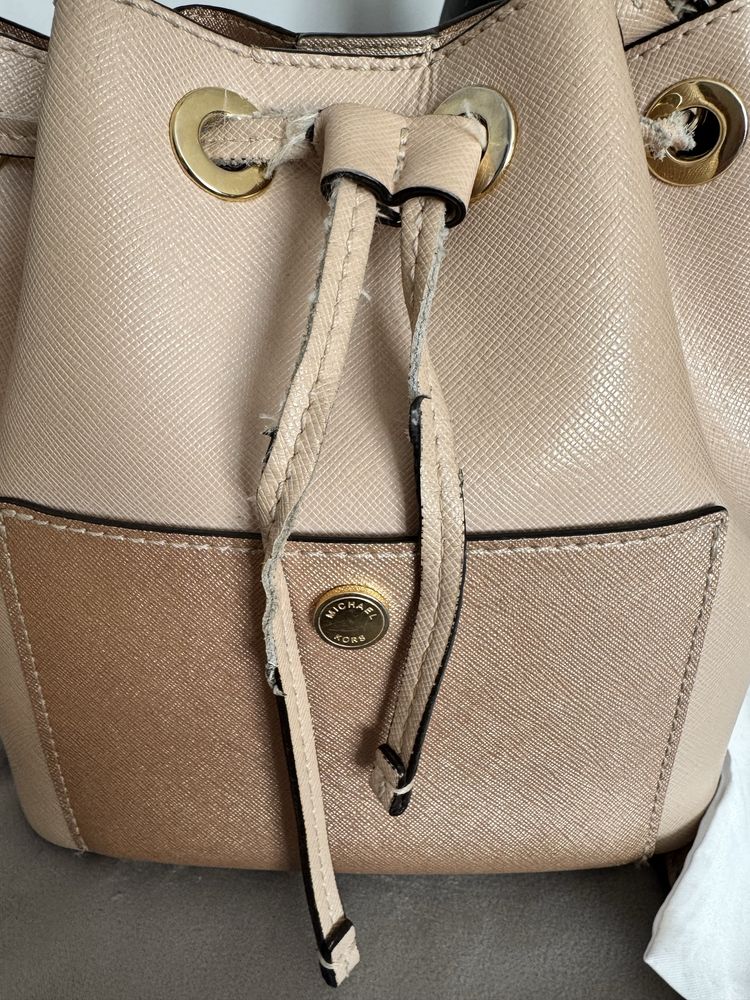 Torebka worek Michael Kors w kolorze pudrowego różu