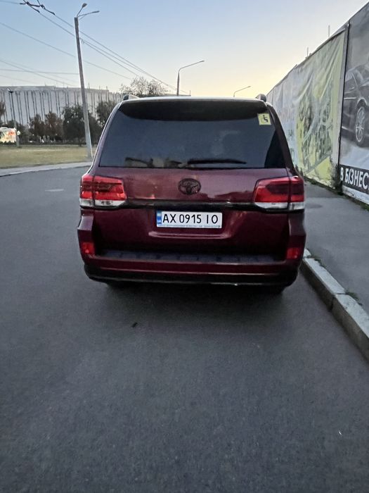 Toyota Land Cruiser 200