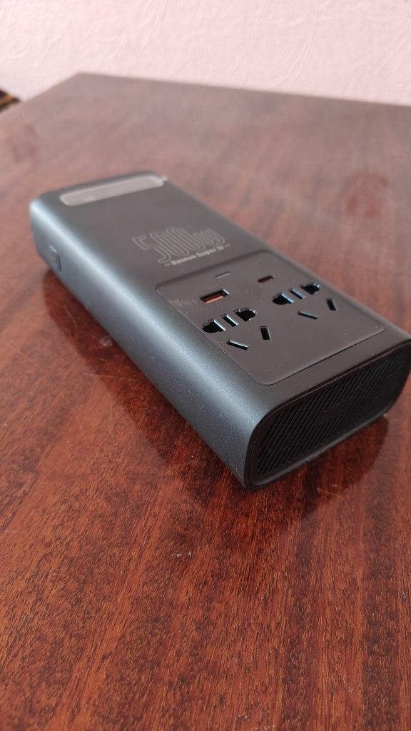 Инвертор Baseus Super Si 500W 12/220V. Чистый синус