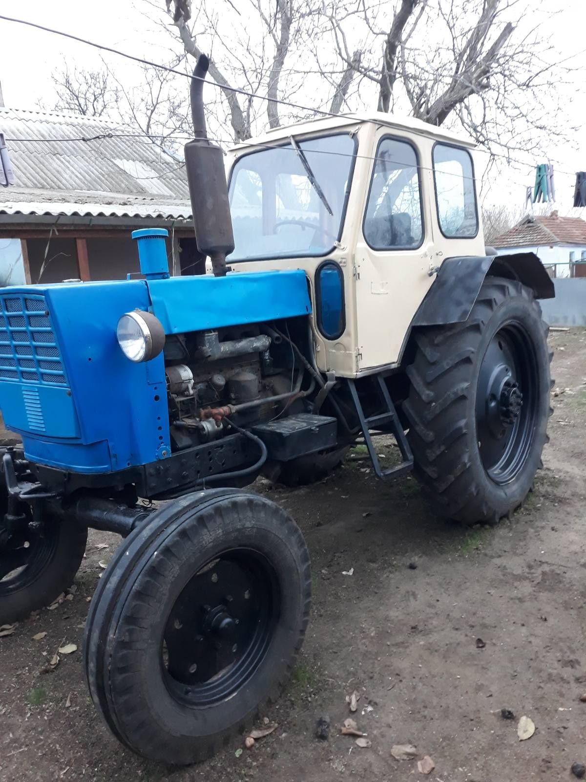 Продається трактор