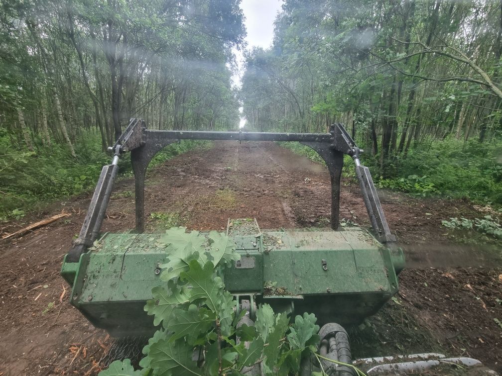 Mulczer mulczowanie karczowanie drzew czyszczenie działek oczyszczanie