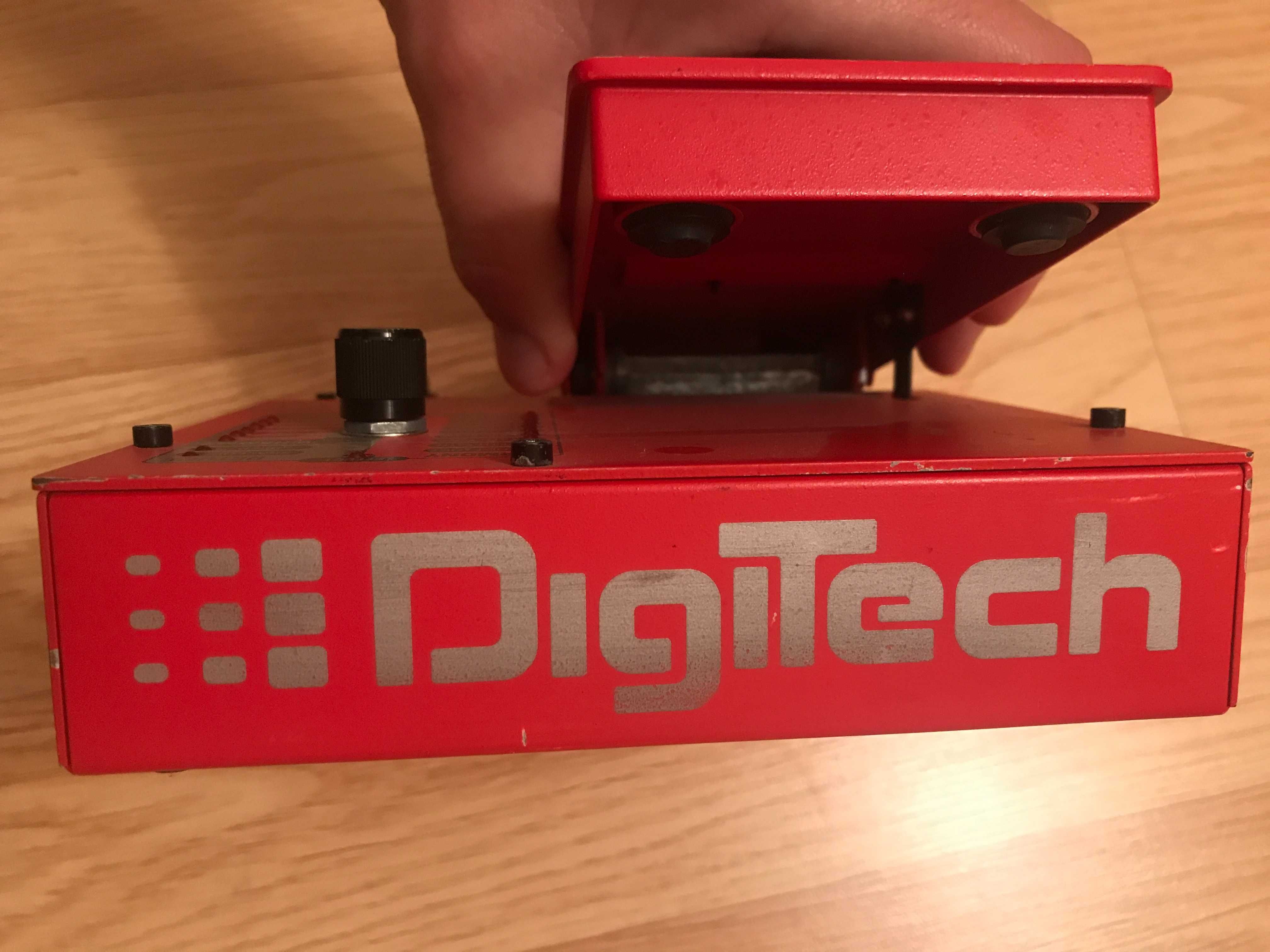 Гитарная педаль Digitech Whammy 4 питч-шифтер, октавер,гармонайзер