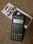 Kalkulator naukowy Casio FX-570 Es plus 2nd edition prawie nowy