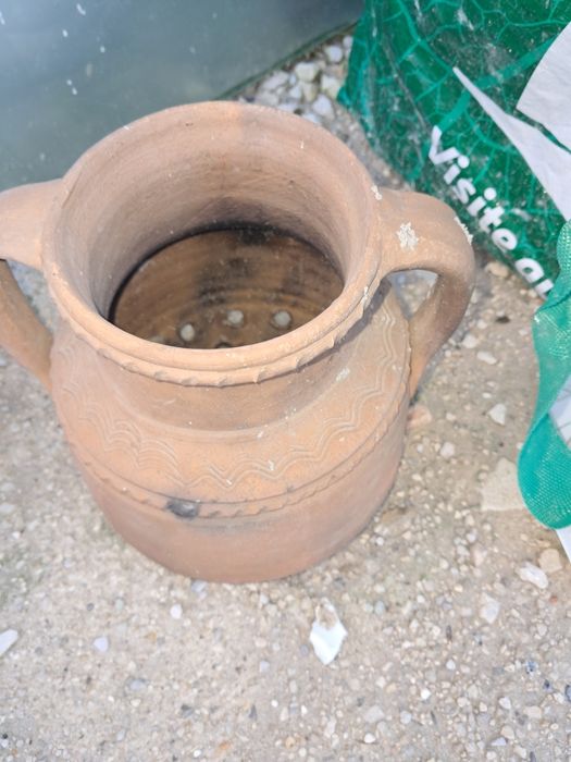 Assadir de castanhas em barro