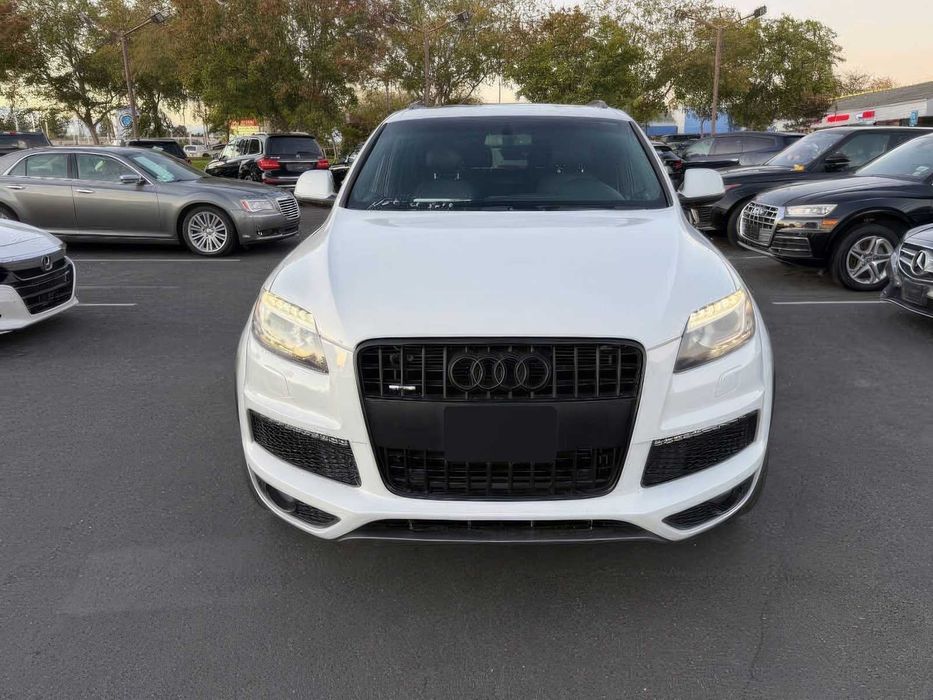Audi Q7      2014