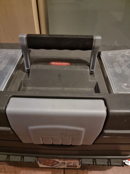 Skrzynka narzędziowa Courver