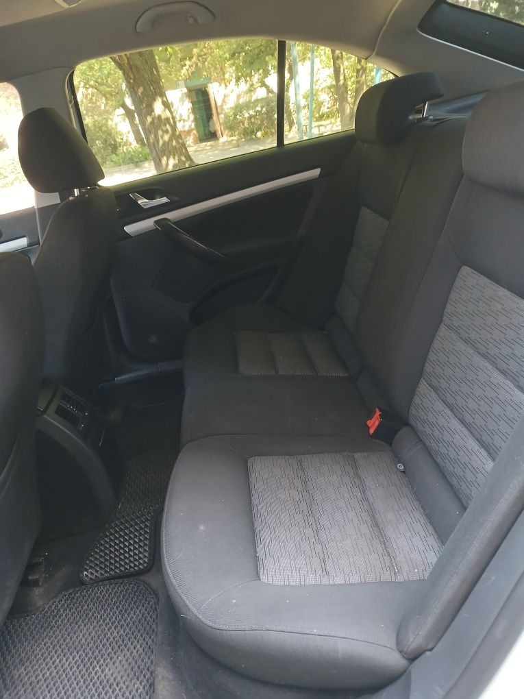 Skoda Octavia 2011 в хорошем состоянии