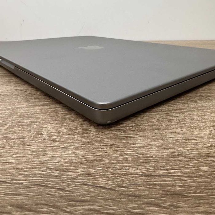 Macbook Pro 16" 2021 M1 Pro / 16Gb DDR5 / SSD 512Gb акб:86% (M0930)