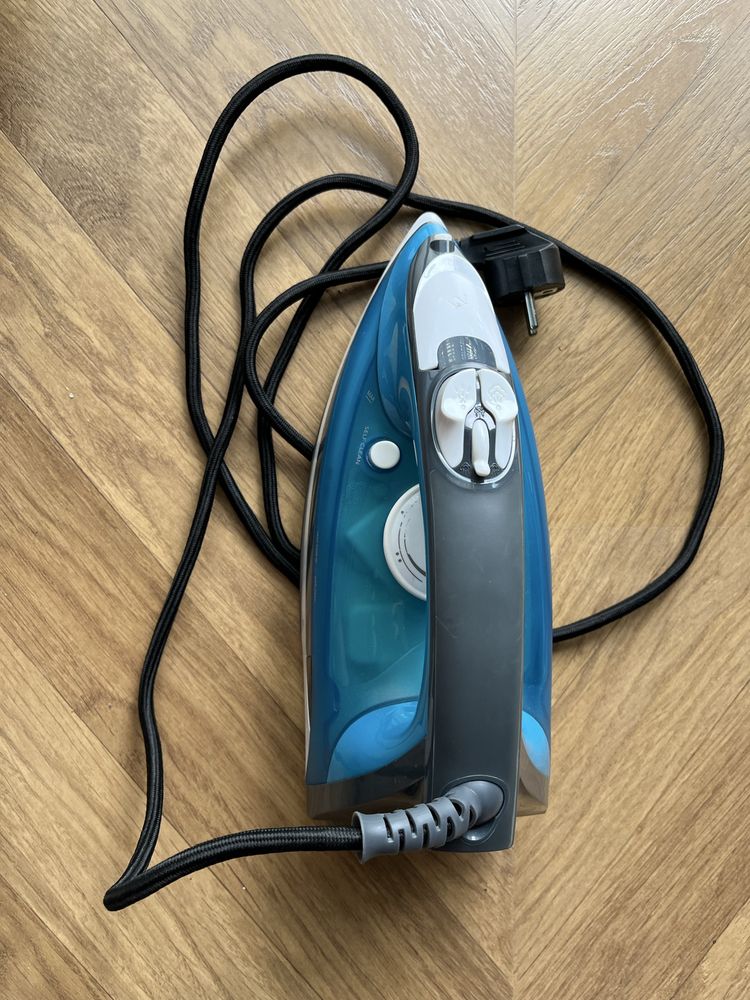 Żelazko 2000 - 2400w w stanie bardzo dobrym