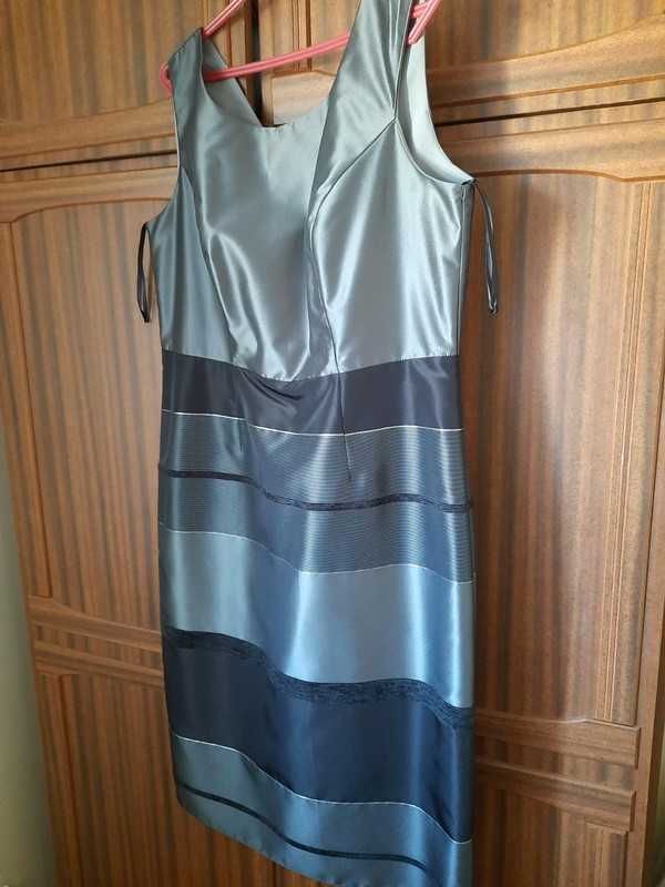 Nowa sukienka szaro-srebrno-czarna rozmiar z metki 44 bez rękawów